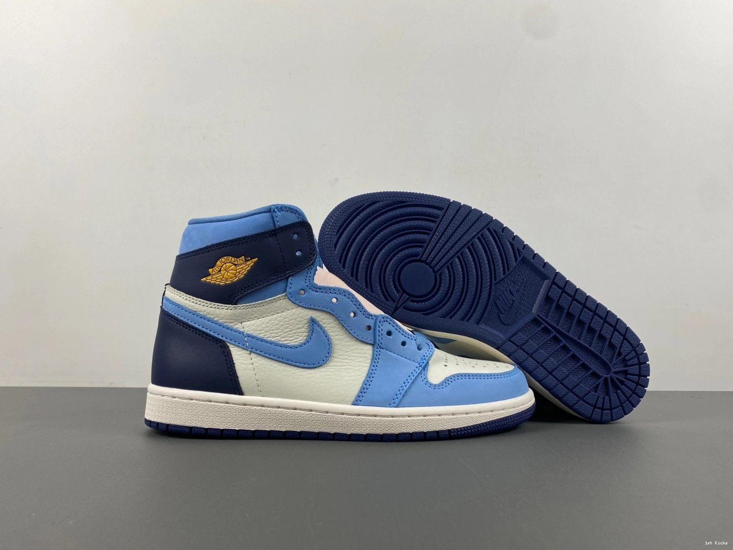 OG FD2596-400 1 Jordan High Flight First Air in 1102